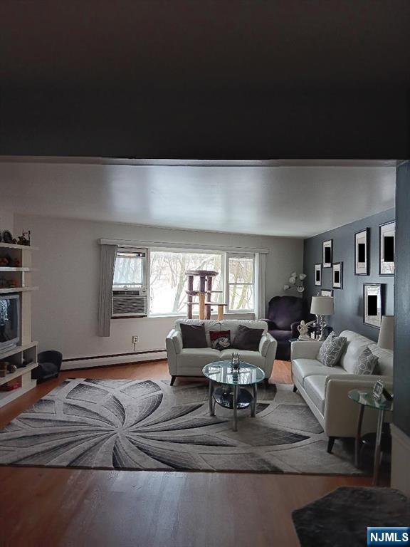 545 Mola Boulevard, Elmwood Park, NJ, 07407