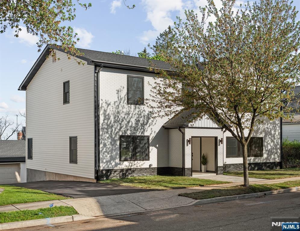 432 Jefferson Street - Photo 1