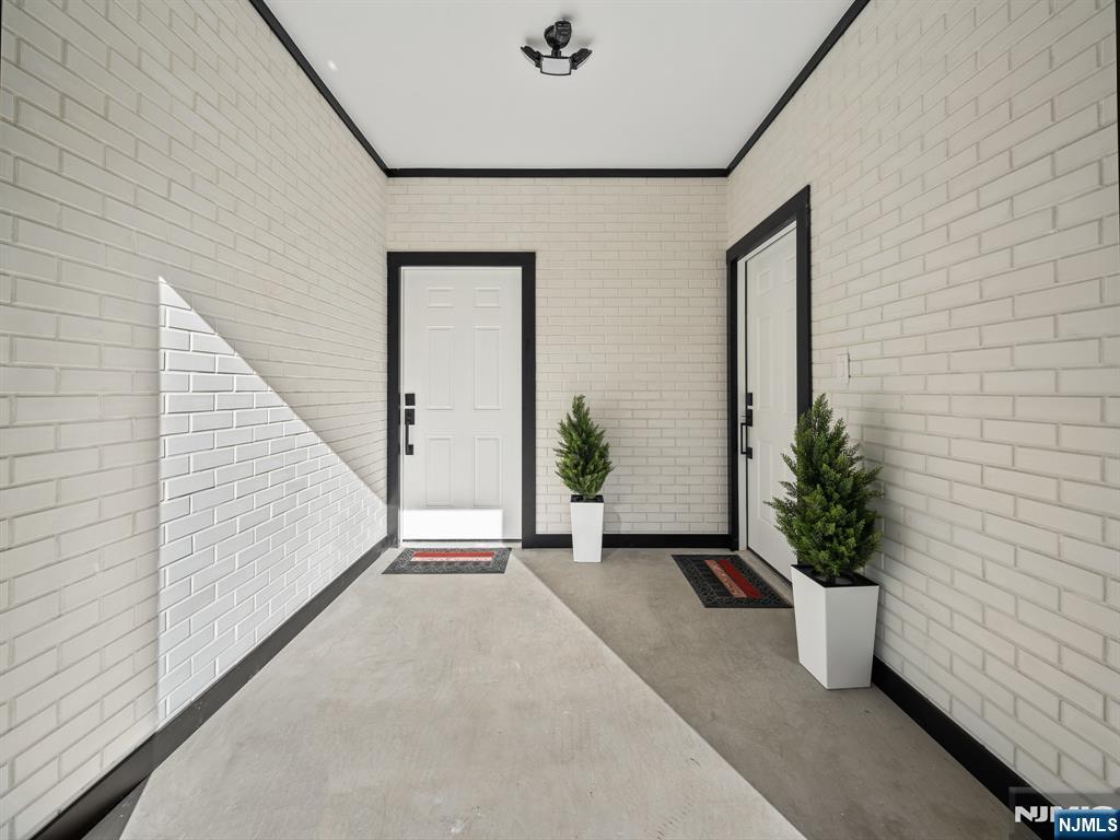 432 Jefferson Street - Photo 2