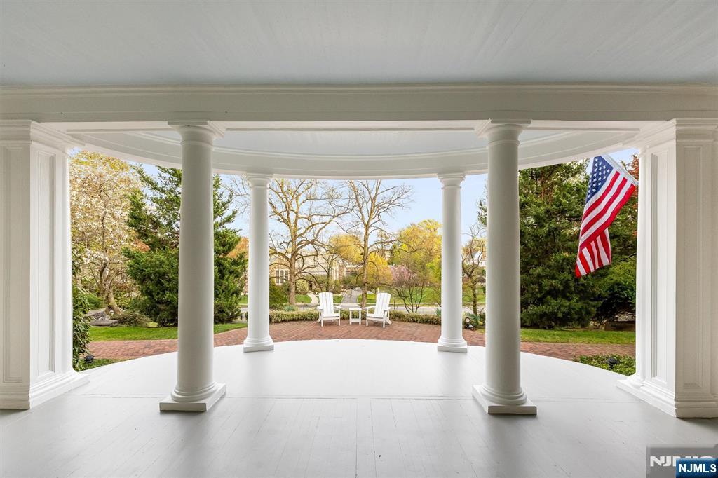 190 Ridgewood Avenue - Photo 3