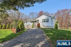 22 John Circle - Photo 2