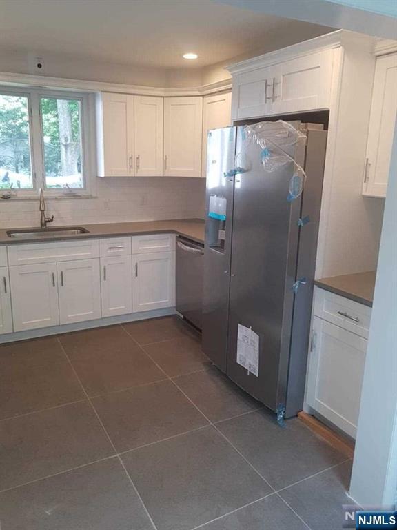 96 Columbus Drive - Photo 3