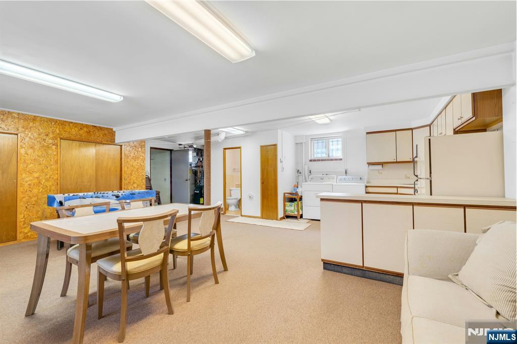 397 Davis Avenue - Photo 3