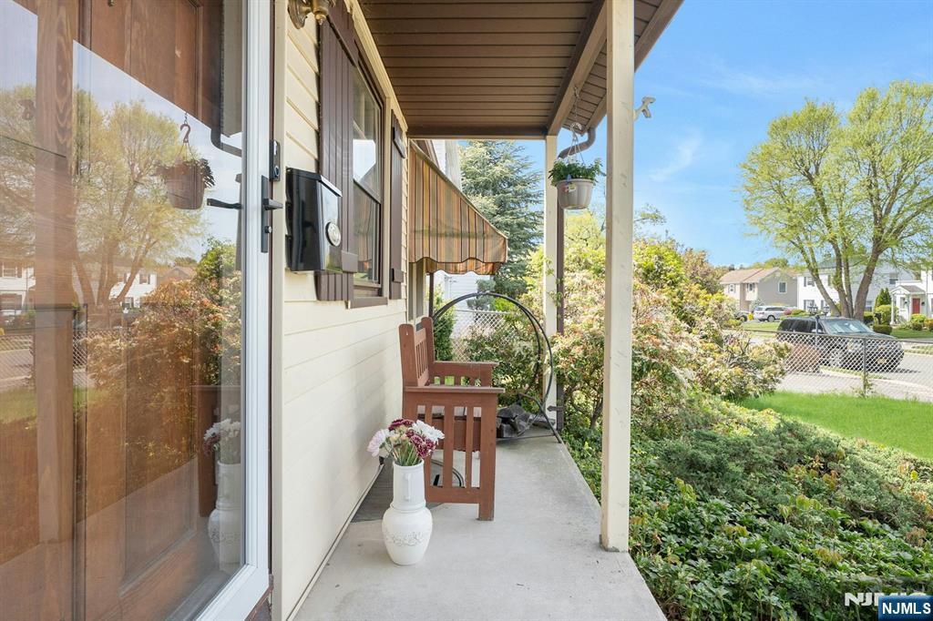 52 Elmwood Drive - Photo 5