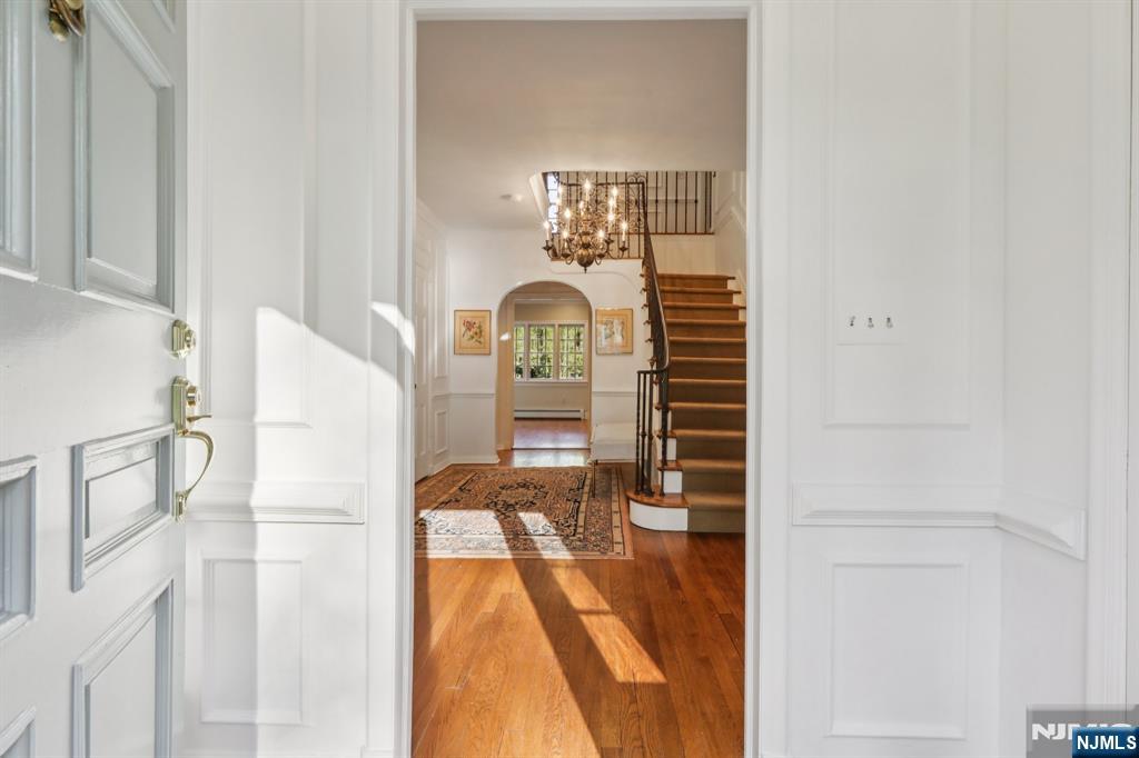 215 Beechwood Road - Photo 3