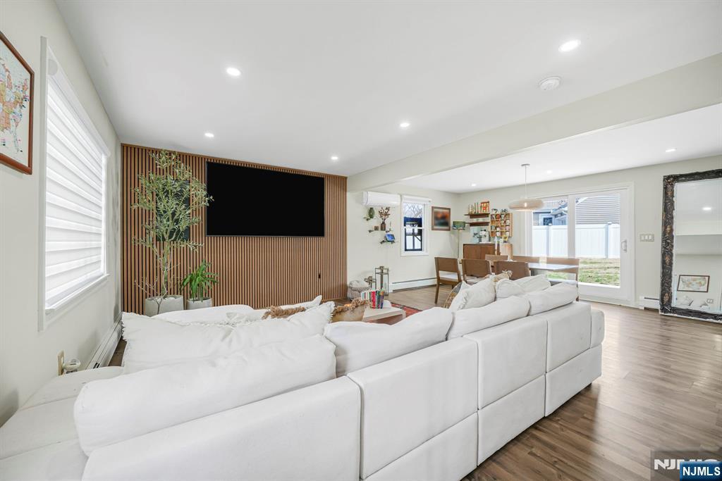 33 Cathy Avenue - Photo 2