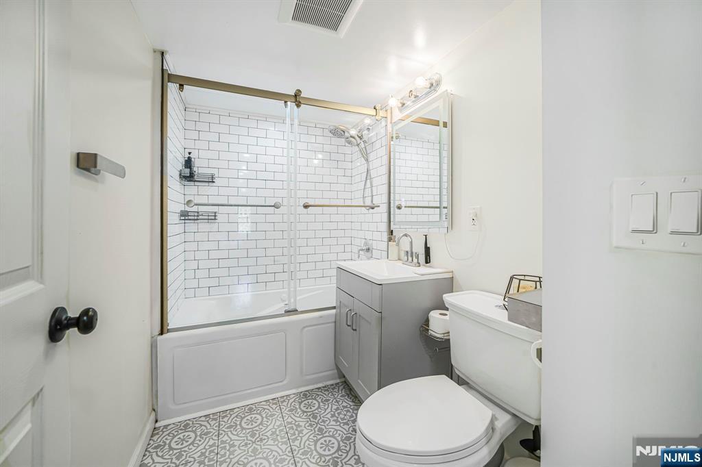33 Cathy Avenue - Photo 17