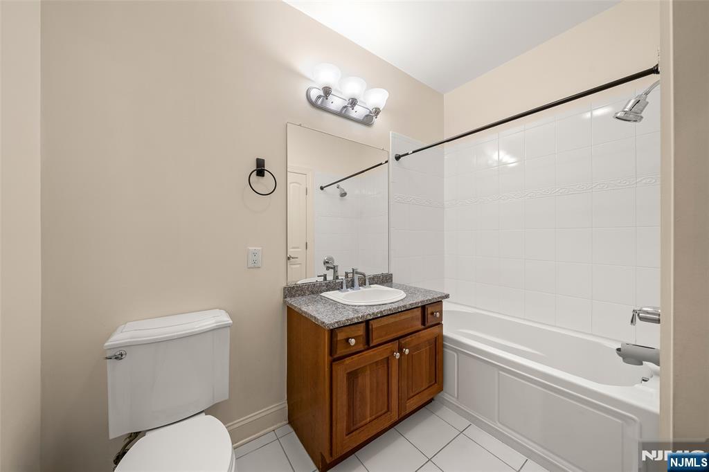 22 Ave At Port Imperial #204 — photo 16