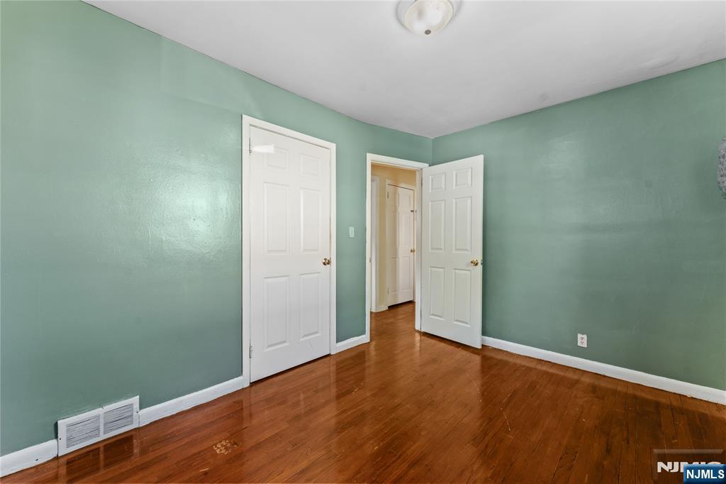 60-62 Hammond Avenue - Photo 13