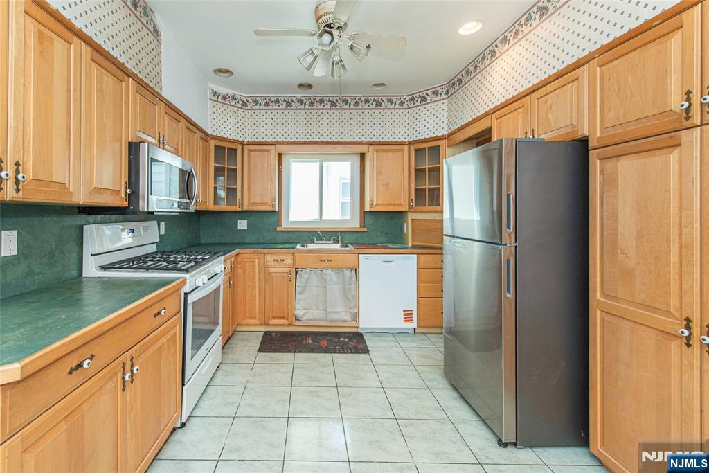 136 56th Street - Photo 7
