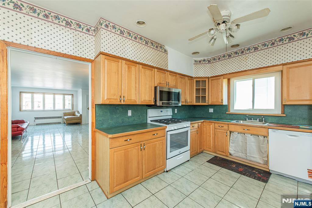 136 56th Street - Photo 8