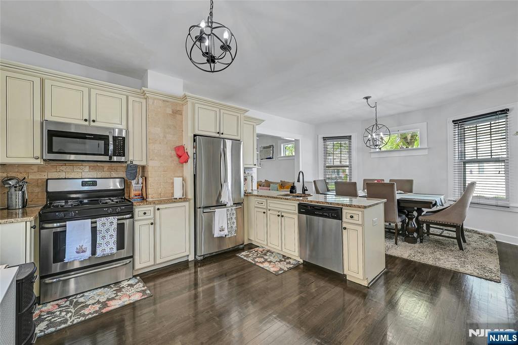 277 Madison Avenue - Photo 7