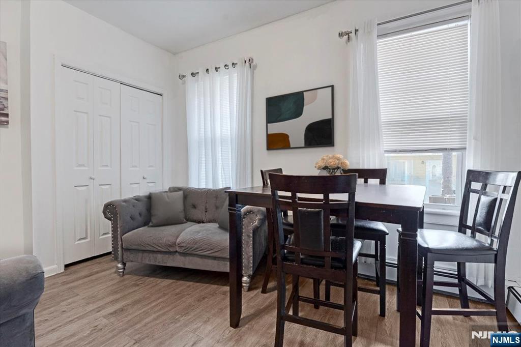 94 Manchester Avenue - Photo 2