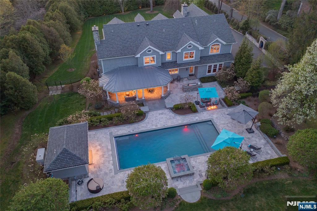 236 E Saddle River Road - Photo 3