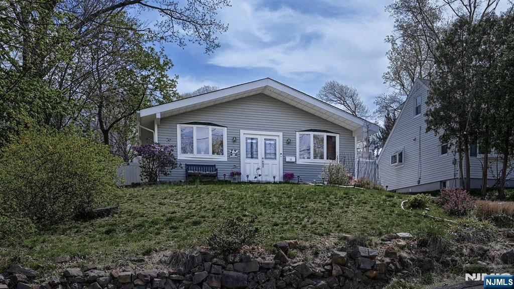 16 Forest Terrace - Photo 2