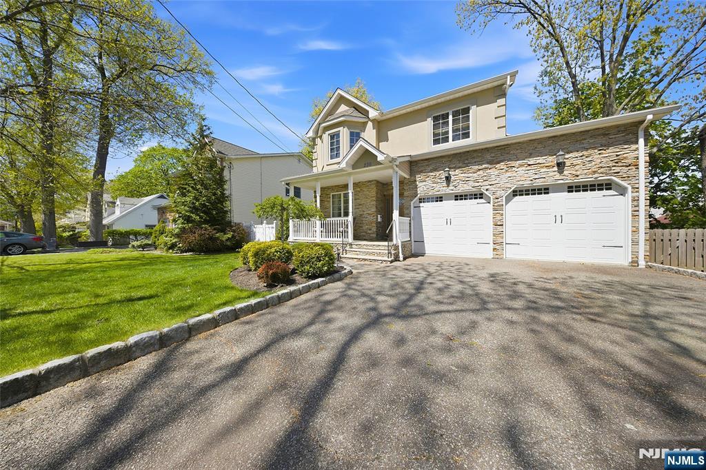 236 Dixon Avenue - Photo 3