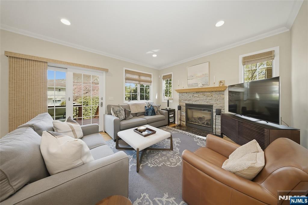 236 Dixon Avenue - Photo 8