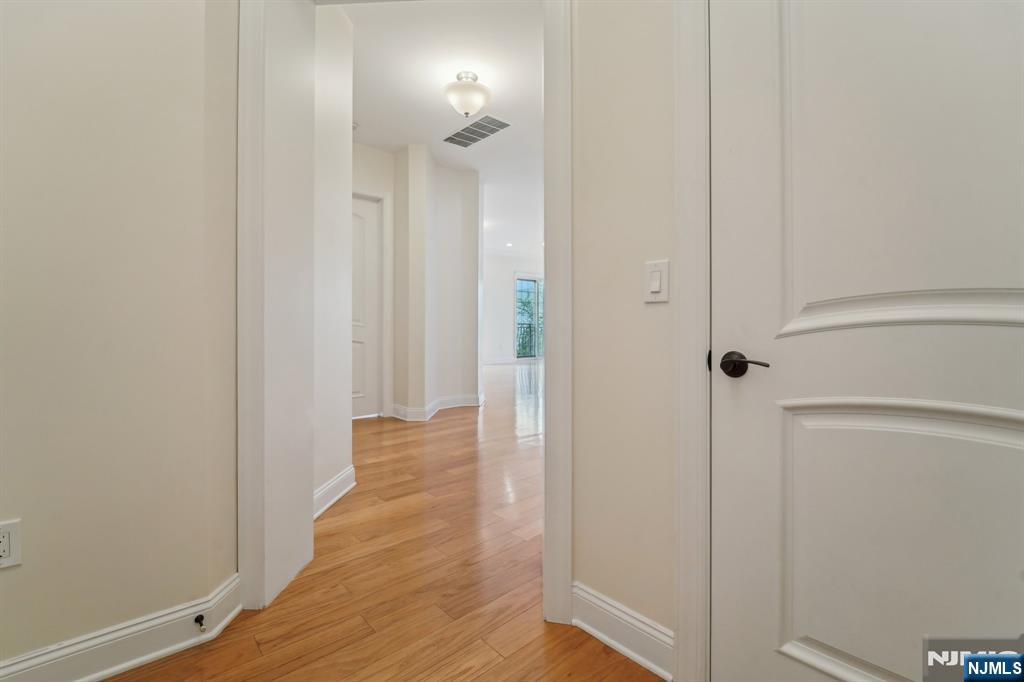 1212 The UNIT 1212, Tenafly, NJ, 07670