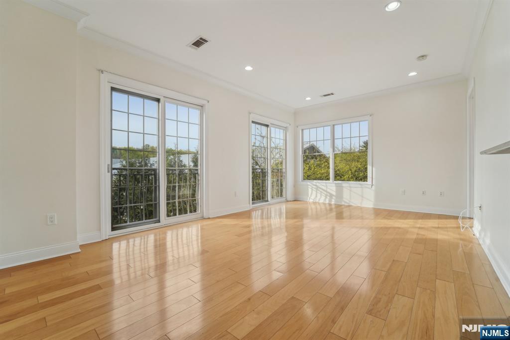 1212 The UNIT 1212, Tenafly, NJ, 07670