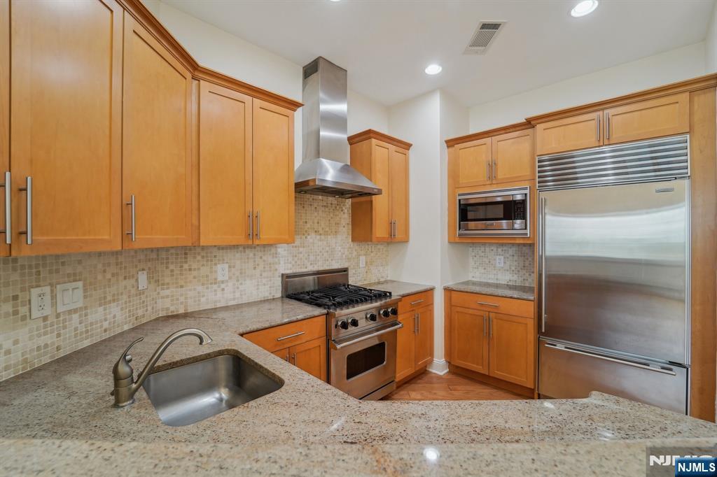 1212 The UNIT 1212, Tenafly, NJ, 07670