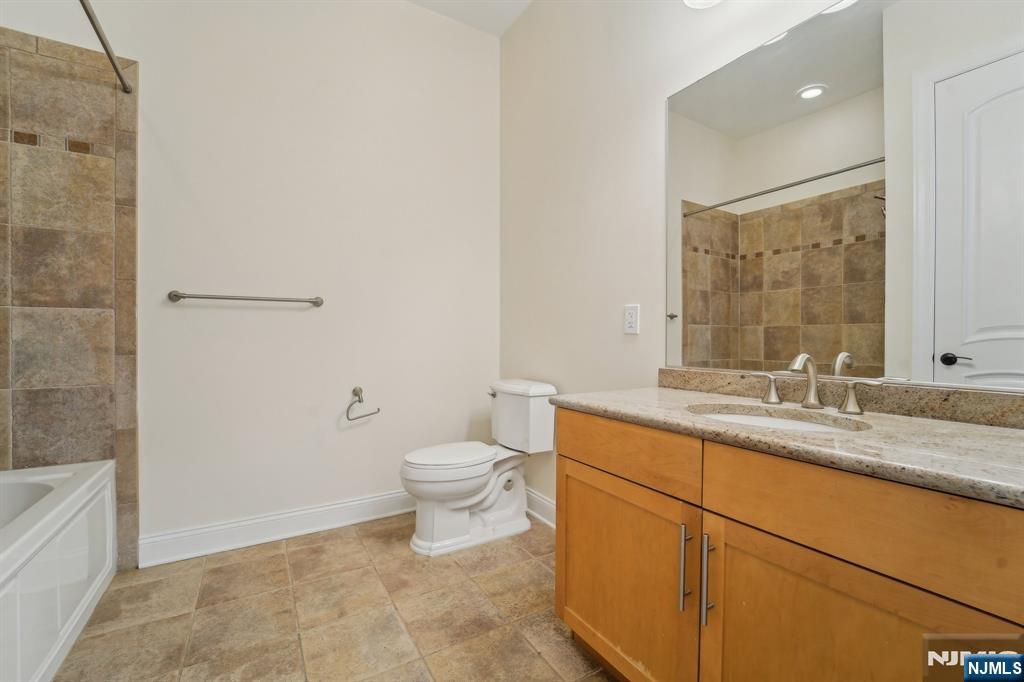 1212 The UNIT 1212, Tenafly, NJ, 07670