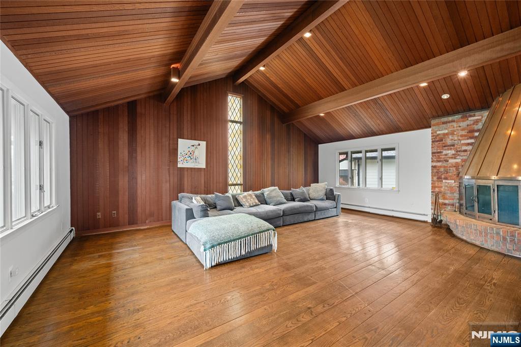 77 Macarthur Drive - Photo 4