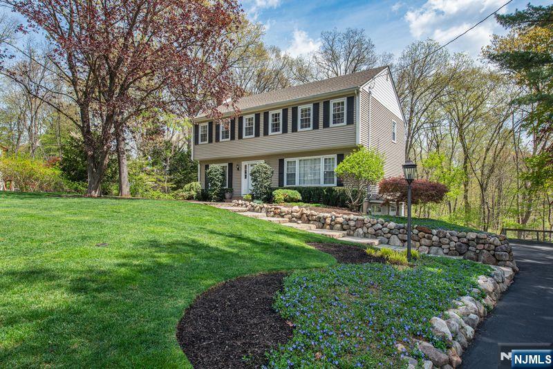 111 Lakeview Drive, Old Tappan, NJ, 07675