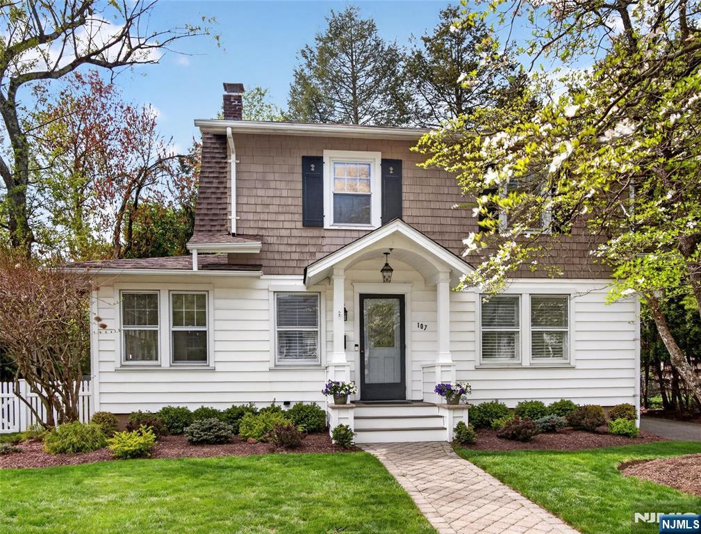 107 Maple Street - Photo 1