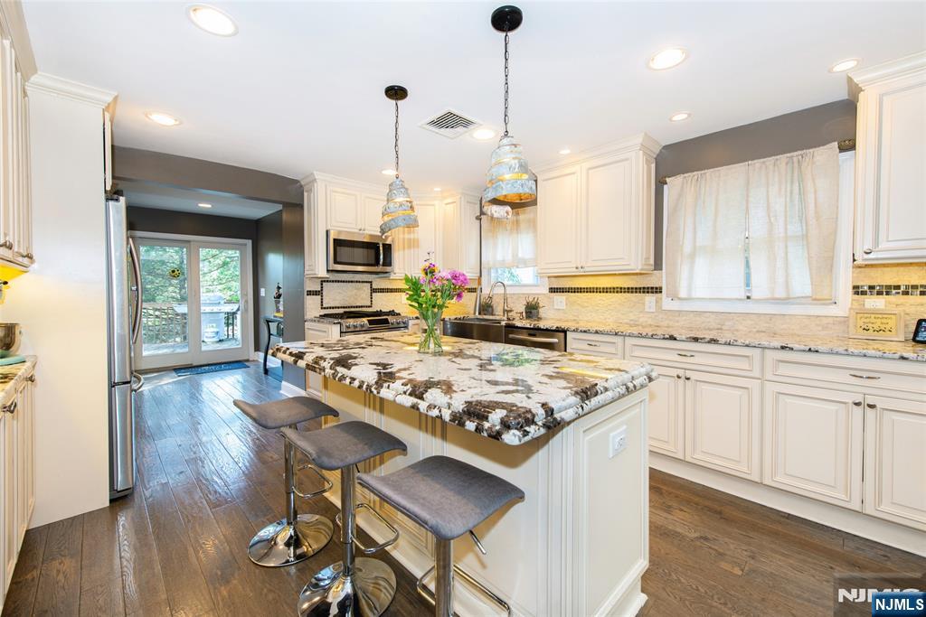 36 Ella Street - Photo 2