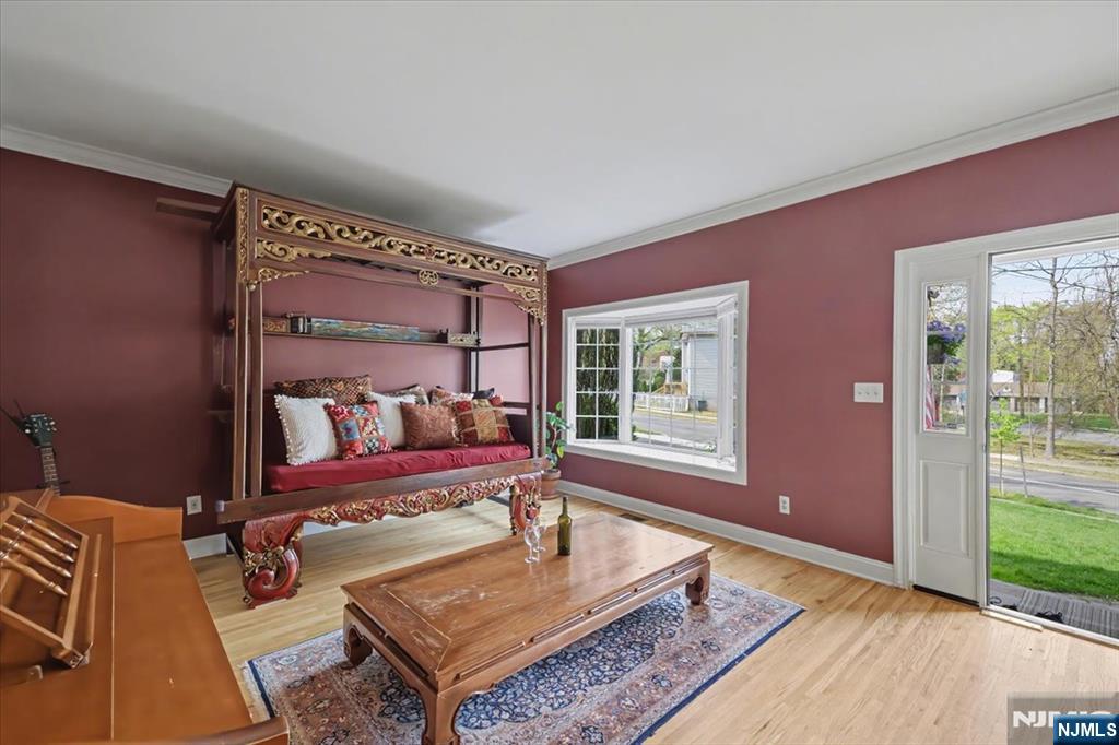 294 Spring Avenue - Photo 3