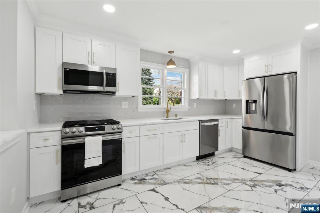 8 Oak Street - Photo 3