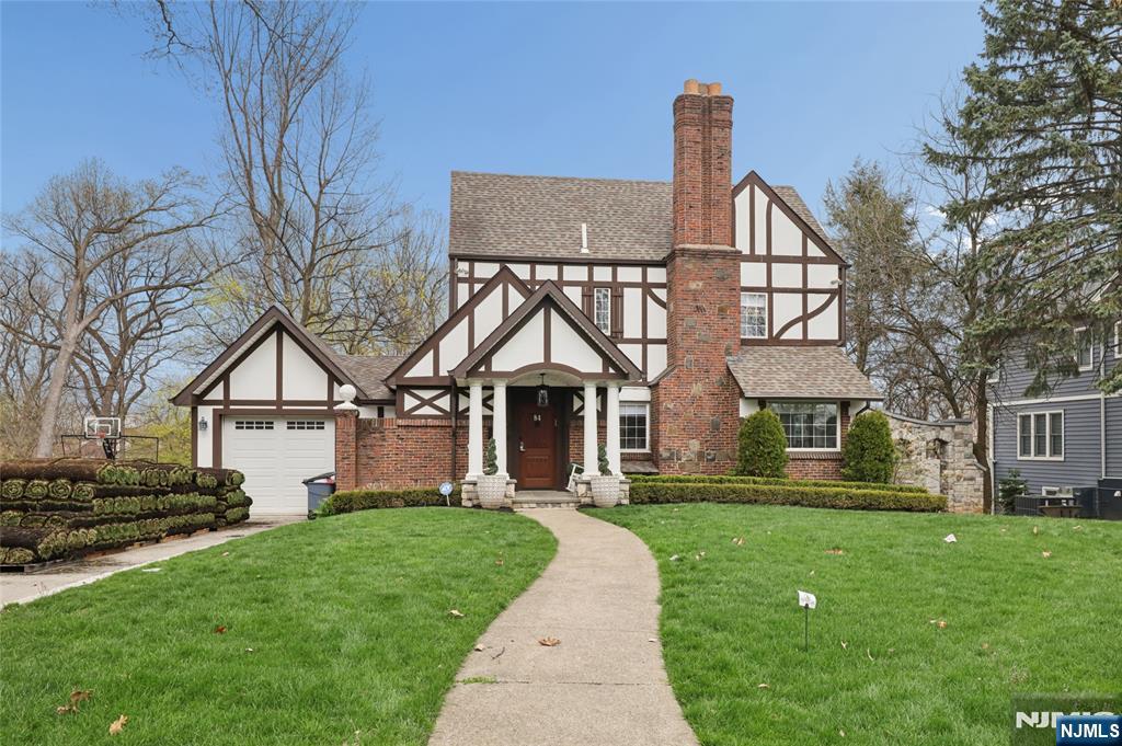 86 Crescent Avenue - Photo 1