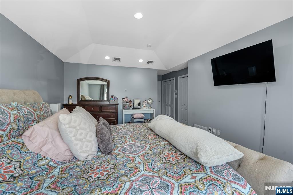 69 Columbia Avenue #B — photo 22
