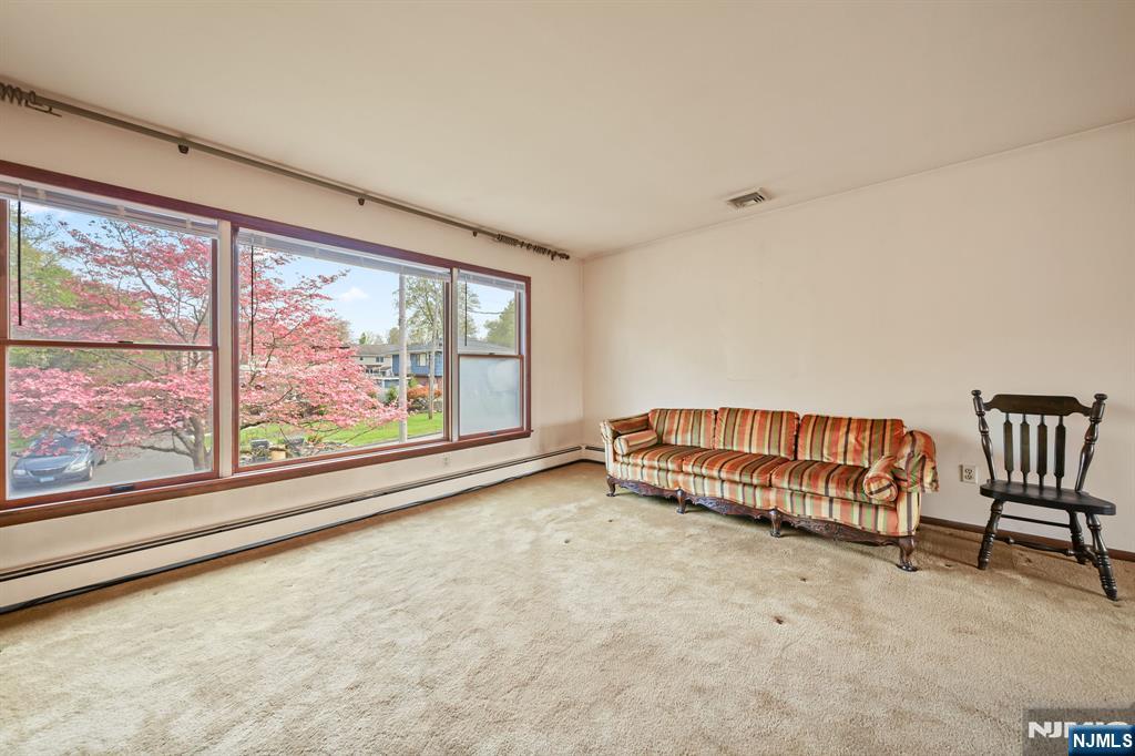 410 White Avenue - Photo 3