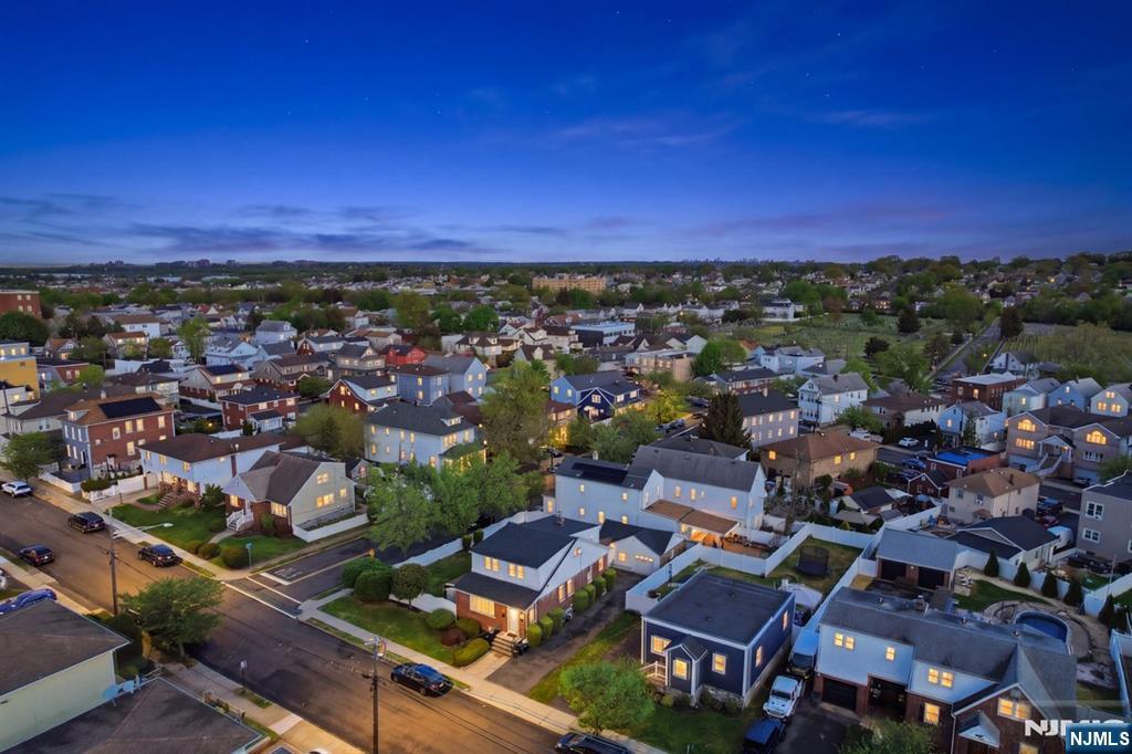 60 Westervelt Place - Photo 2