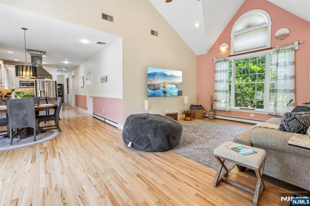 43 Pleasant Avenue — photo 14