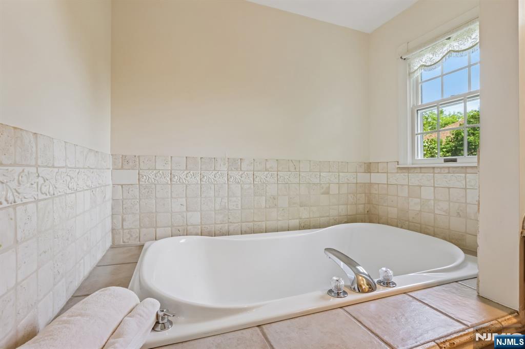 43 Pleasant Avenue — photo 23
