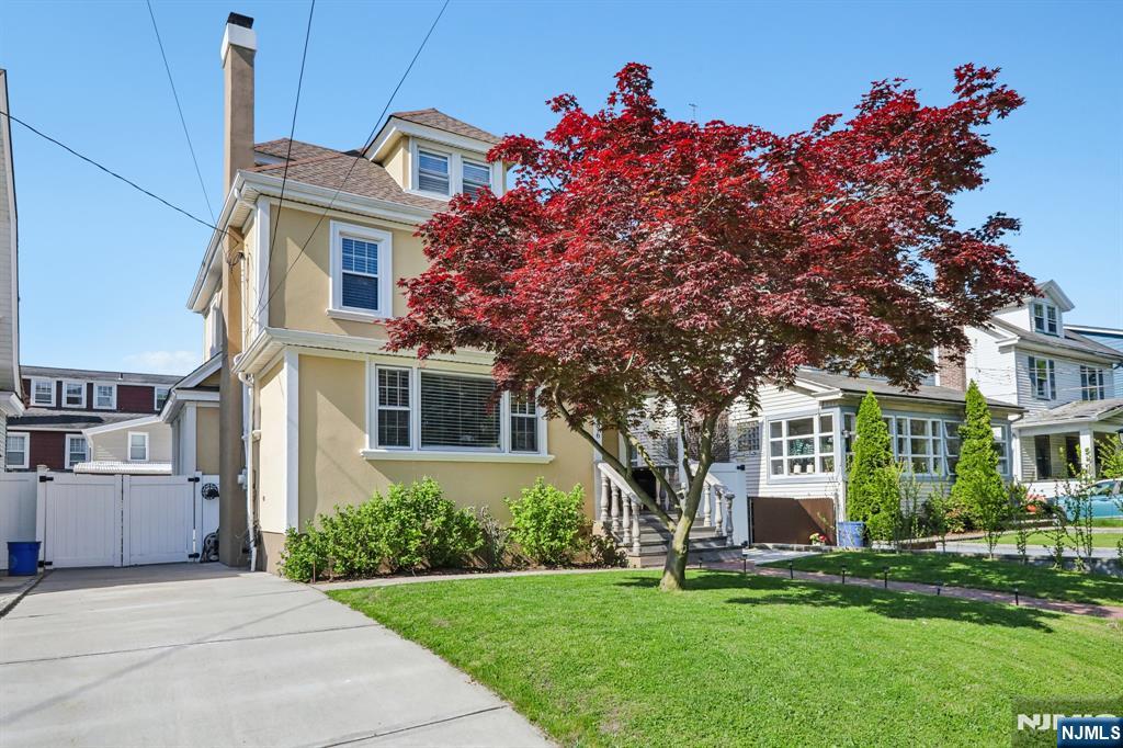 296 Montclair Avenue
