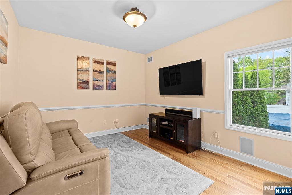 160 Lozier Terrace — photo 13