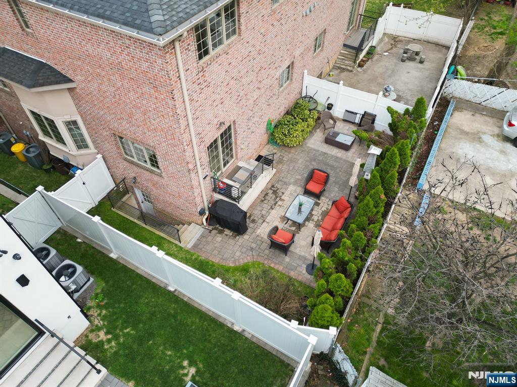 88B Myrtle Avenue — photo 40