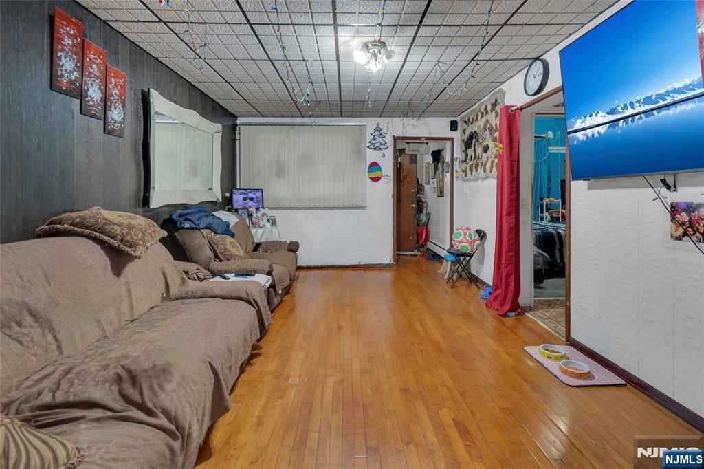 452 11th Street - Photo 3