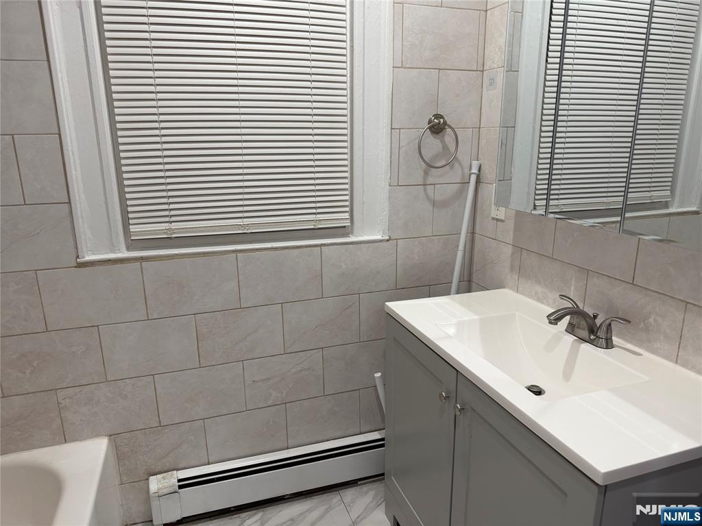 252 Boulevard UNIT 2, Hasbrouck Heights, NJ, 07604