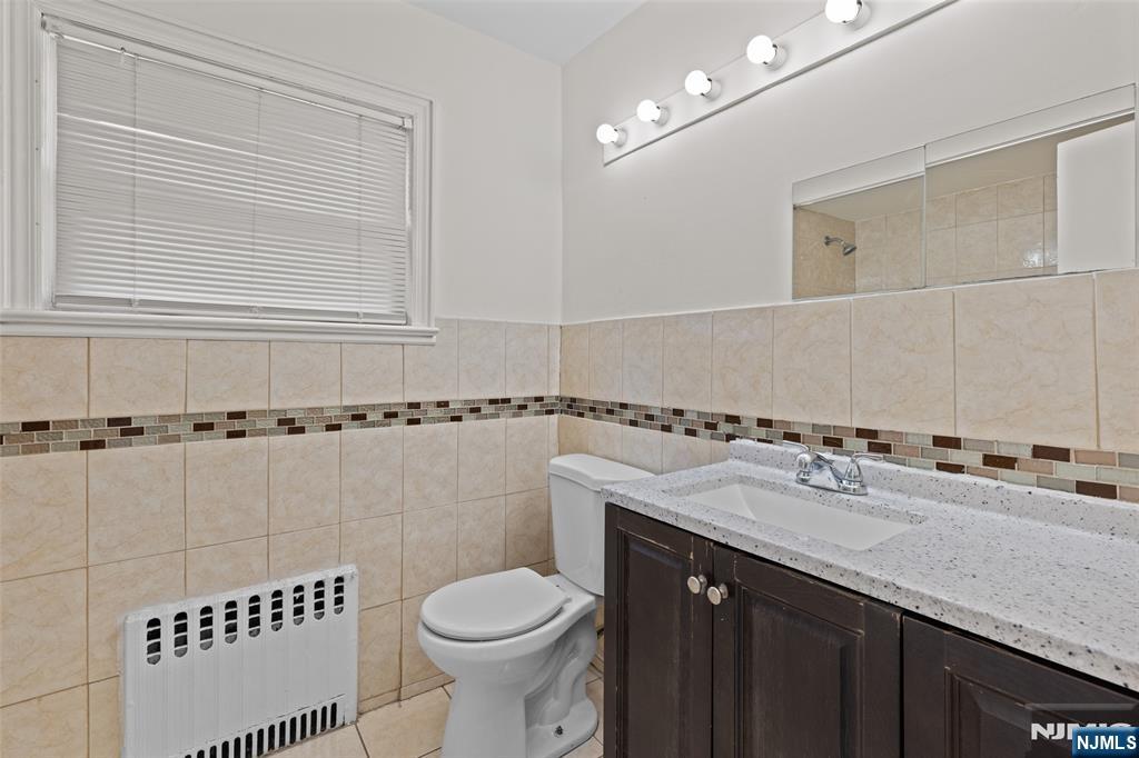 Full bath with a clean and practical layout.