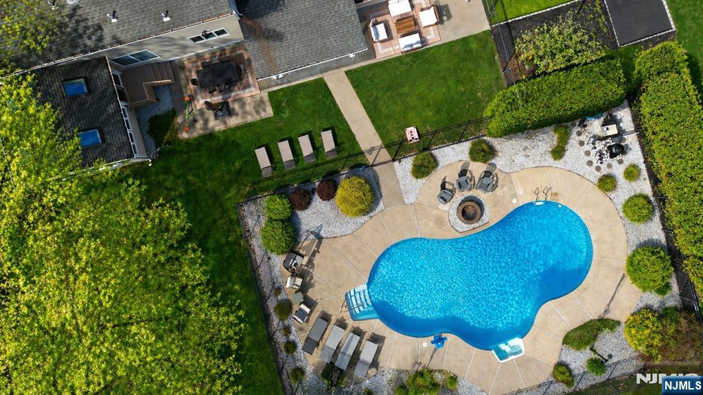112 Urban Club Road