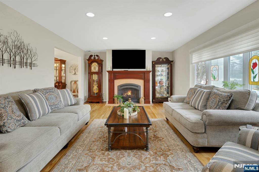 27 Howland Circle - Photo 5