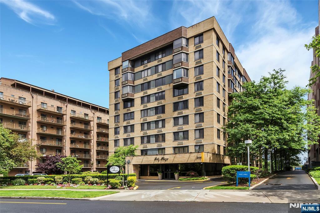 6050 Kennedy Boulevard UNIT 2E, West New York, NJ, 07093