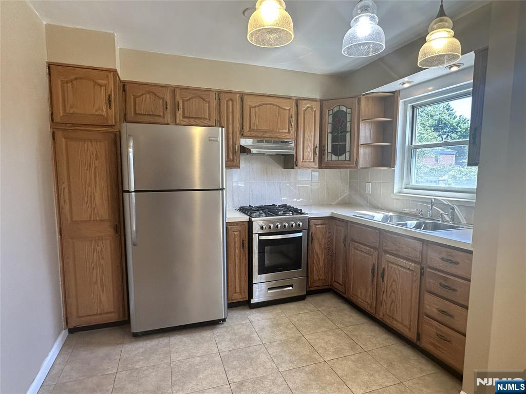460 Heath Pl #48, Hackensack, NJ 07601
