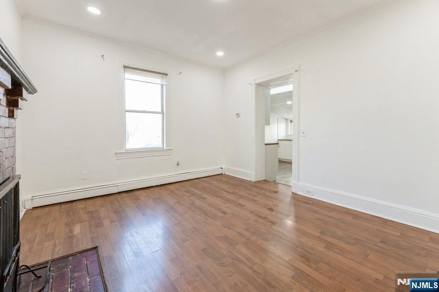 21 Central Avenue - Photo 2
