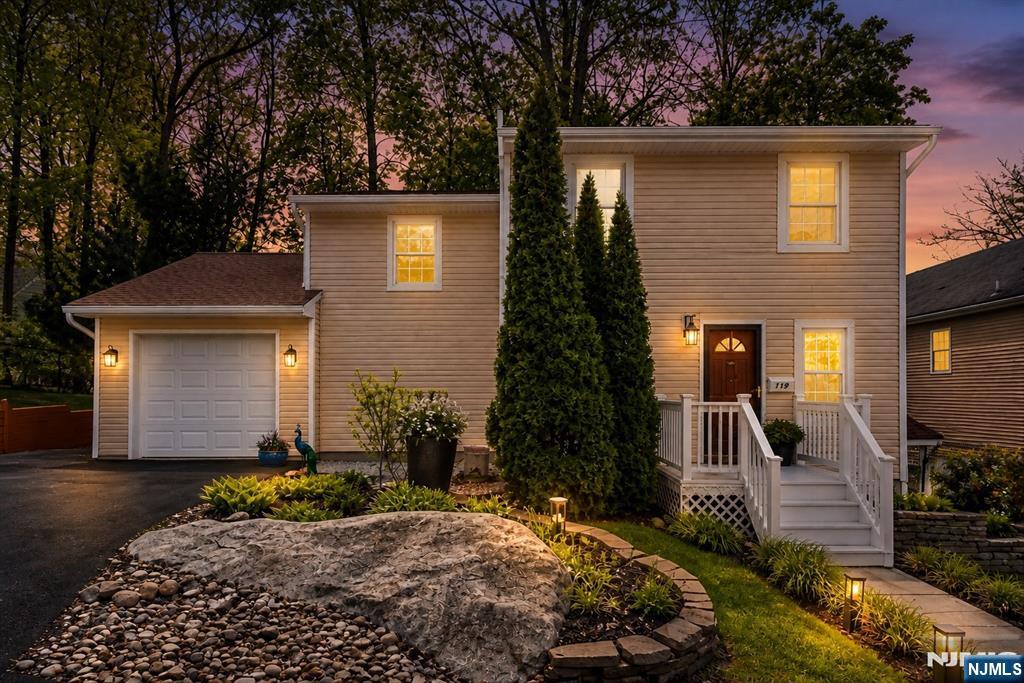 119 Sherwood Ave, Mahwah, NJ 07430