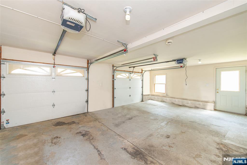 Attached 2 Car Garage